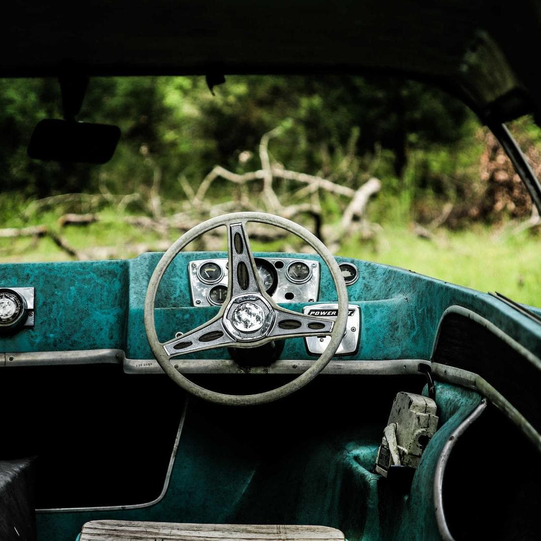 Matatu — panel 3